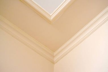 Oda köşe tavan Süpürgelik hafif sesleri ile