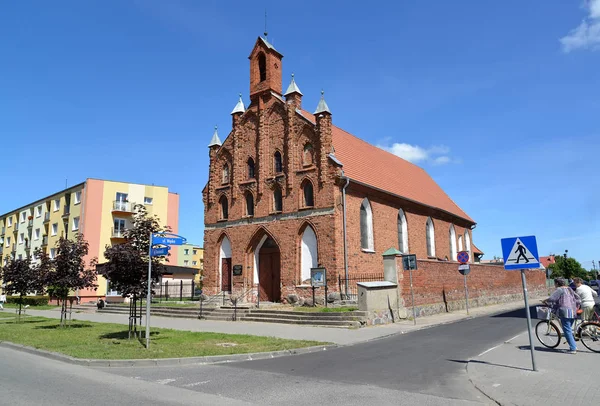 Braniewo, Polen - 07 juni 2016: Byggnaden av den ukrainska Greco-katolska kyrkan av den heliga treenigheten — Stockfoto