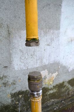 Bir apartman sakinleri tarafından bir borcunu ödemek başarısızlık için doğal gaz kesme