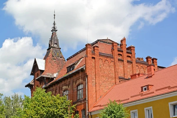 Fragment budynku byłej niemieckiej kliniki psychiatrycznej (1902). Gvardeysk, Kaliningrad region — Zdjęcie stockowe