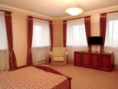 Kahverengi tonları otel odasında bir iç parçası