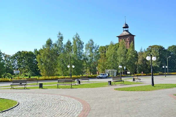 Parça bakan Saint Yakov'ın Lutheran Kilisesi kare. Znamensk, Kaliningrad bölgesi — Stok fotoğraf