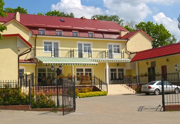 AMBER, RÚSSIA - 22 de maio de 2011: Hotel Becker com restaurante no primeiro andar — Fotografia de Stock