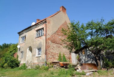 Savaş öncesi inşaat eski evi. Zheleznodorozhnyj, Kaliningrad bölgesi