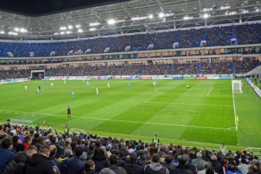 Kaliningrad, Rusya - 11 Nisan 2018: Baltika takımları - Krylja Moskova arasında bir futbol maçı. Baltık Arena stadyumu