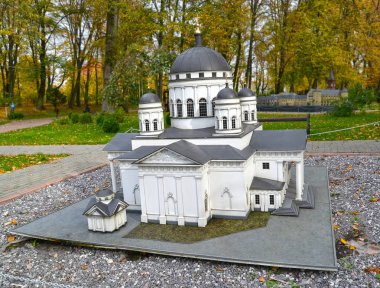 Kaliningrad, Rusya - 19 Ekim 2019: Nizhny Novgorod 'daki Spassky Eski Fuar Katedrali. South Park yerleşimi. Mimarlık Tarihi Minyatür Parkı