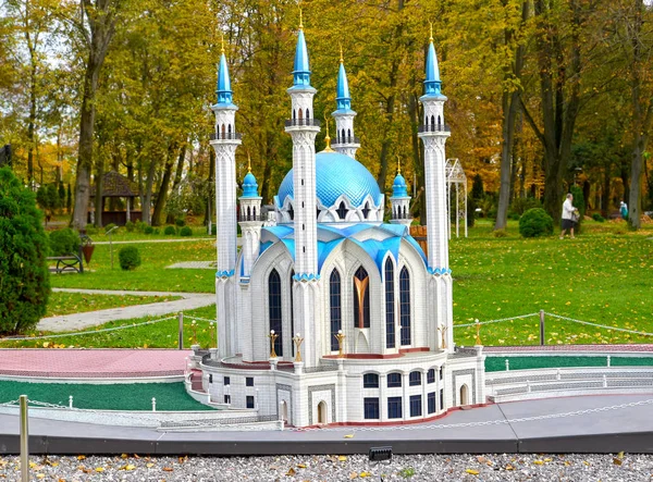 KALININGRAD, RUSSIA - OCTOBER 19, 2019: Kazan Cathedral Mosque Kul Sharif. South Park. History in Architecture Miniature Park — Stock Photo, Image