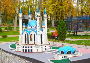 Kaliningrad, Rusya - 19 Ekim 2019: Kazan 'ın Kul Şerif Camii, South Park. Mimarlık Tarihi Minyatür Parkı