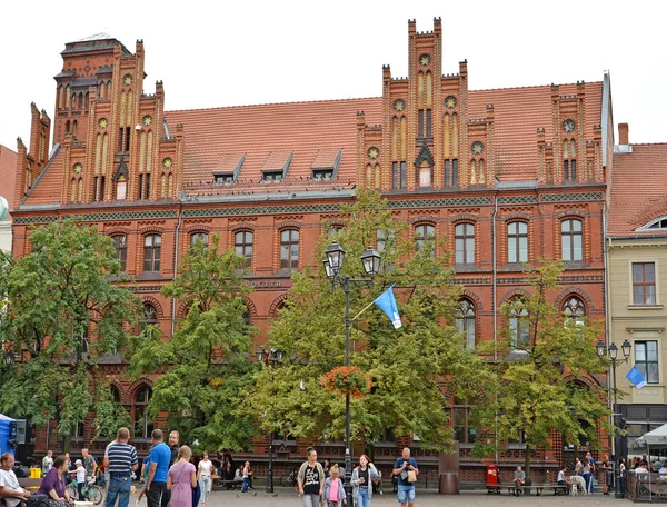 Toruń, Polska - 25 sierpnia 2018: Budynek Urzędu Pocztowego na terenie Starego Miasta — Zdjęcie stockowe