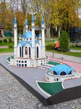 Kaliningrad, Rusya - 19 Ekim 2019: Kazan 'ın Kul Şerif Camii, South Park. Mimarlık Tarihi Minyatür Parkı