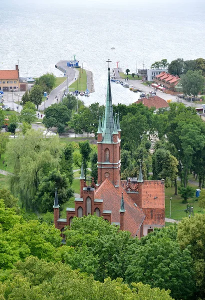 Widok z góry na kościół św. Wojtyła i zatokę Vislin. Frombork, Polska — Zdjęcie stockowe