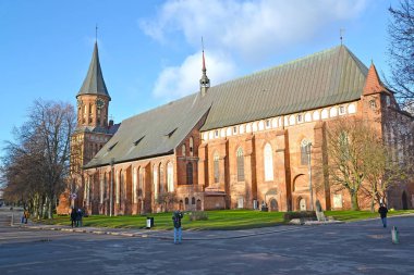 Kaliningrad, Rusya - 30 Kasım 2019: Güneşli sonbahar gününde Knigsberg Katedrali