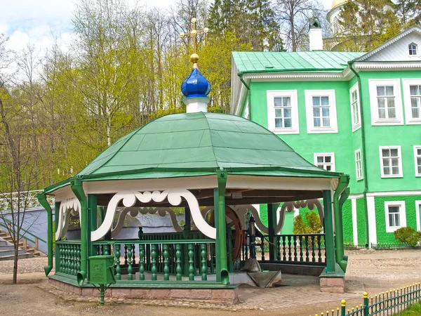 Holy source of the Pskovo-Pechorsky Saint-Assumption male monastery. Pskov region — Stock Photo, Image