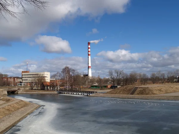 Litouwen. Vroeg voorjaar in Klaipeda — Stockfoto