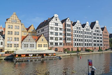 GDANSK, POLAND 10 AĞUSTOS 2017: Depo Adası 'ndaki eski depo binaları