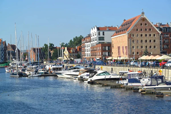 Gdansk Polónia Agosto 2017 Vista Parque Estacionamento Iate Cais Rio — Fotografia de Stock