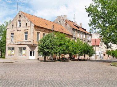 SOVETSK, RUSSIA - 23 Mayıs 2010: Hercena Caddesi 'nde Alman yapımı eski evler