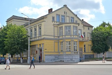 SOVETSK, RUSSIA - HAZİRAN 01, 2019: Çocuk Sanat Okulu yaz günü. Kalininingrad bölgesi