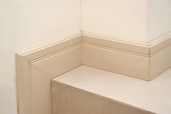 床の台座と部屋の角度とステップの断片 — ストック写真