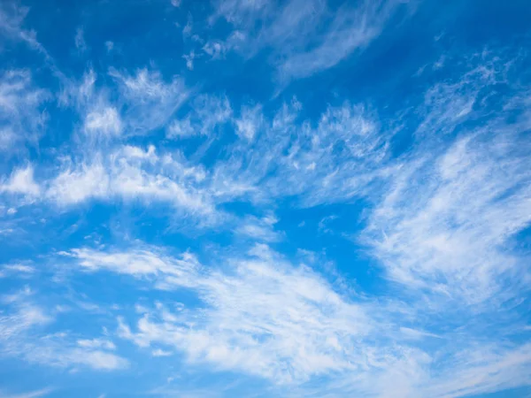 Fondo del cielo con nubes —  Fotos de Stock