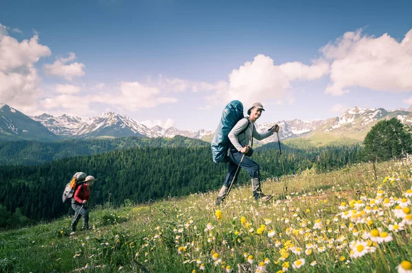 Hiking in mountains — Stock Photo, Image