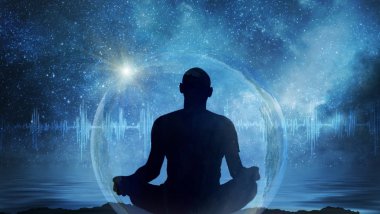 Yoga kozmik uzay meditasyonu illüstrasyon, insan silueti