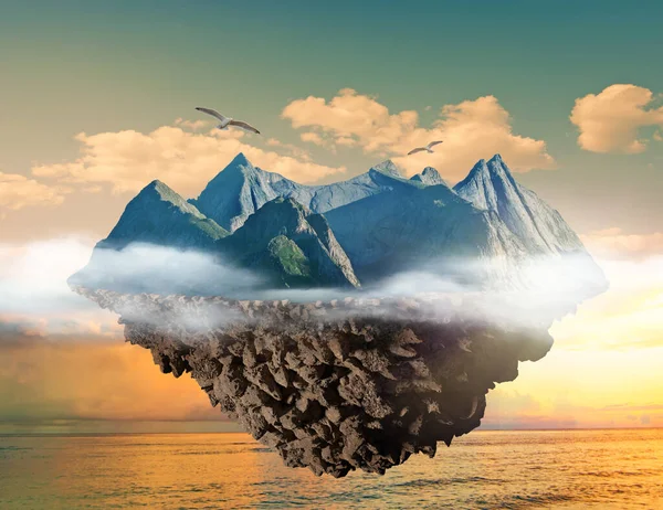 Berginsel Schwebt Über Dem Meer Konzept — Stockfoto