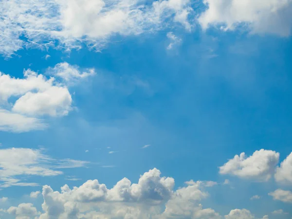 Dramatiska molnig himmel ram — Stockfoto