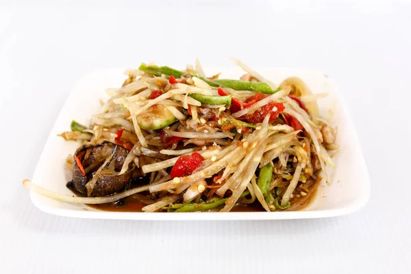 Ταϊλανδικά τρόφιμα Παπάγια Σαλάτα στο άσπρο πιάτο — Φωτογραφία Αρχείου