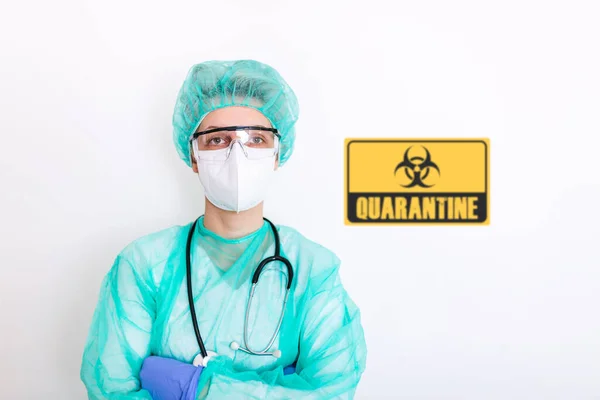 Retrato Médico Enfermeira Roupa Protetora Durante Pandemia Coronavírus Lado Sinal — Fotografia de Stock