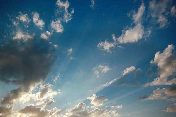 Hermoso cielo con nube blanca — Foto de Stock