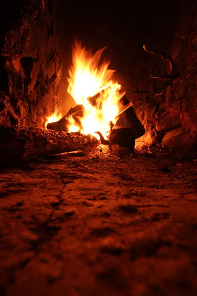 Fire flames in the night — Stock Photo, Image