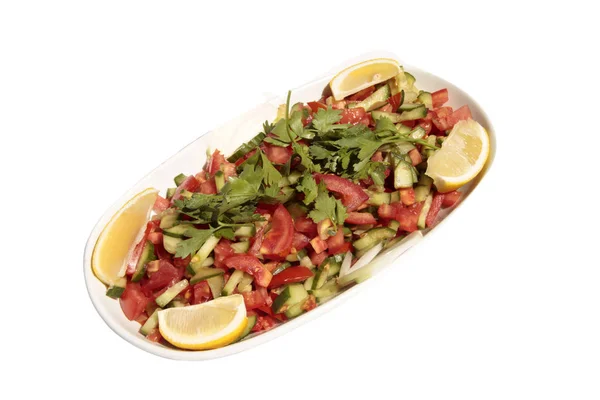 Органический сезонный салат с оливковым маслом — стоковое фото
