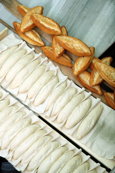 Massa de pão pronta para cozinhar — Fotografia de Stock