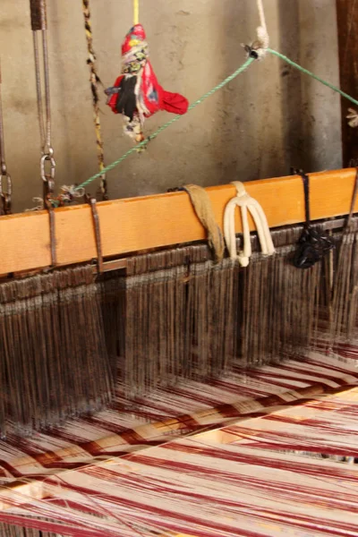 Old fabric weaving loom — Stock Photo, Image