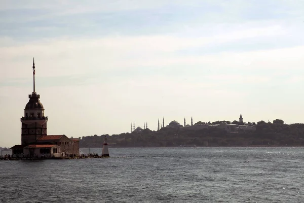 Torre das Donzelas em Istambul, Turquia — Fotografia de Stock