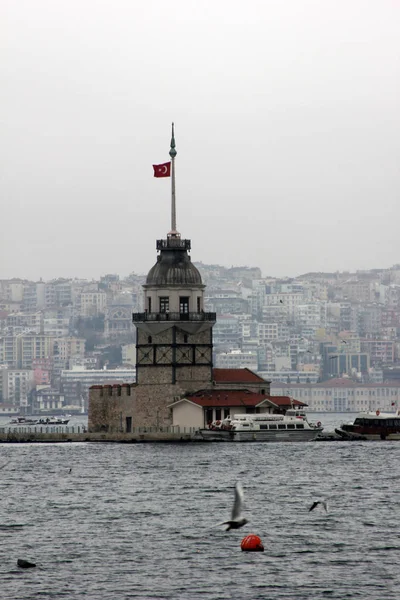 Torre das Donzelas em Istambul, Turquia — Fotografia de Stock