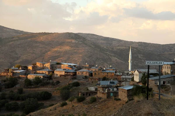 Dorp bij zonsondergang Konya-Turkije — Stockfoto