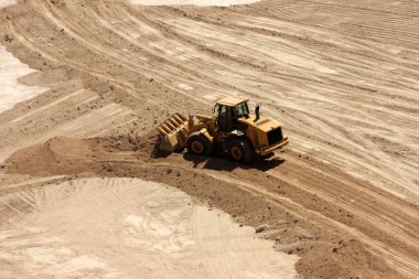 İnşaat alanında, çalışma kovalar 