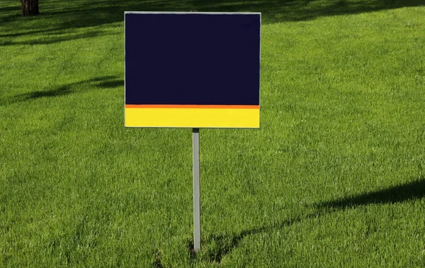 Blank Sign Grass — Stock Photo, Image