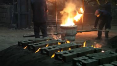 Metal endüstrisi, erimiş çelik. Metalürji.  