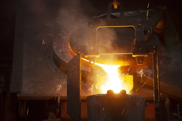 Vloeibaar Gesmolten Staal Industrie Gieten Van Warm Metaal — Stockfoto