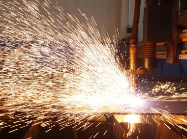 CNC lazer kesimi metal, modern endüstriyel teknoloji.