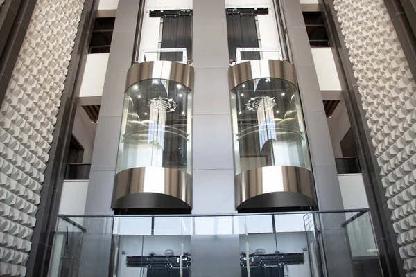 Uvnitř Moderní Výtahové Šachty — Stock fotografie