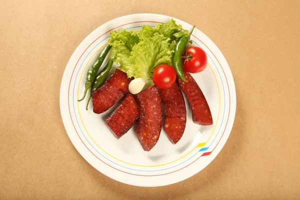 Salchichas Fritas Verduras Frescas — Foto de Stock