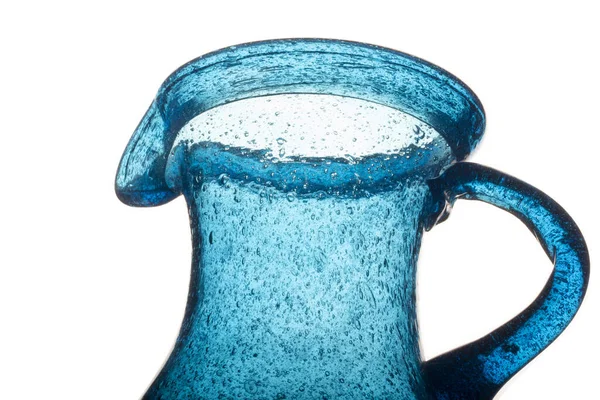 装飾的な青いガラスのジャグ古い — ストック写真