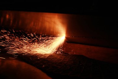 Yüksek hassasiyetli Cnc lazer kaynak sac, yüksek hız kesme.