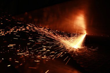 Yüksek hassasiyetli Cnc lazer kaynak sac, yüksek hız kesme.