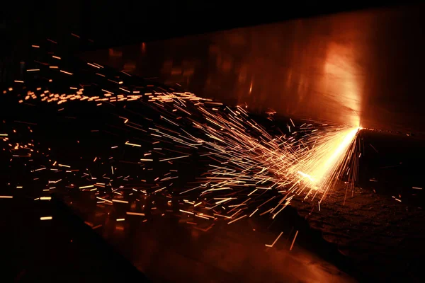 High precision CNC laser welding metal sheet, high speed cutting.