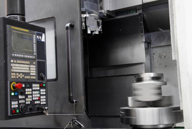 Cnc makine matkabı. Metal Çalışan Cnc değirmen makinesi.